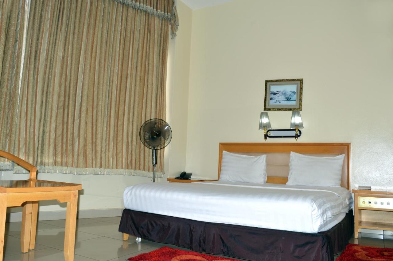 Civitas Hotel Kigali Exterior photo